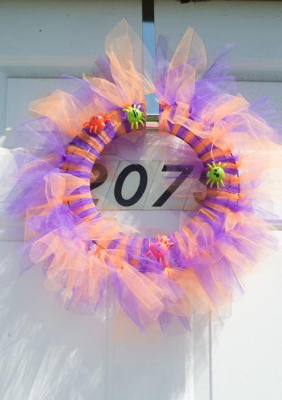 25+ Halloween Crafts to Make at the Last Minute 25+ Halloween Crafts to Make at the Last Minute