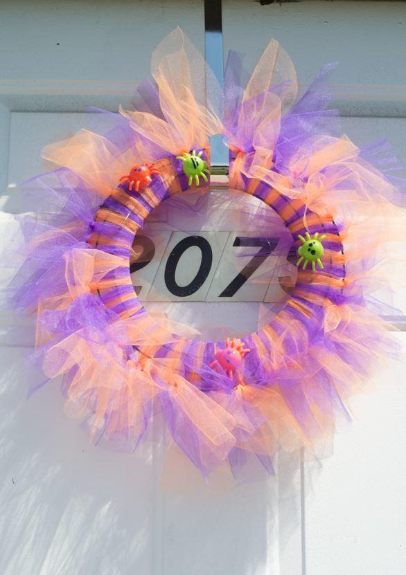 Easy Tulle Halloween Wreath
