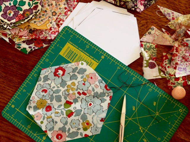 Hexagons Paper Piecing Tutorials | FaveQuilts.com
