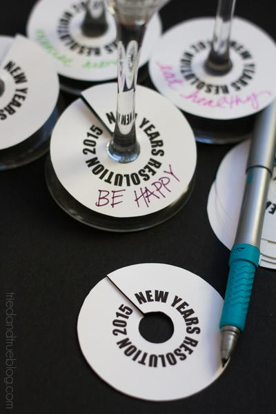 New Years Champagne Glass Printables | DIYIdeaCenter.com