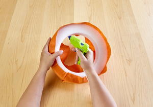 Felt-Wrapped Pumpkin Wreath