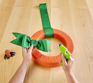 Felt-Wrapped Pumpkin Wreath