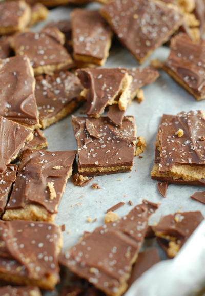 5-Ingredient Chocolate Cookie Butter Bark