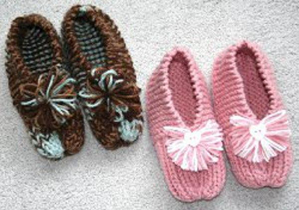 Grandma's Knitted Slippers (Printable Pattern) | FaveCrafts.com grandma-s-knitted-slippers-printable-pattern-favecrafts-com