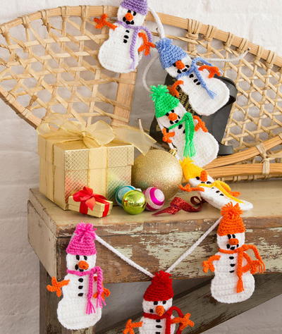 Festive Snowman Garland