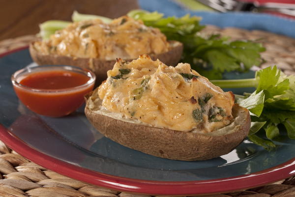 Spicy Buffalo Chicken Baked Potatoes