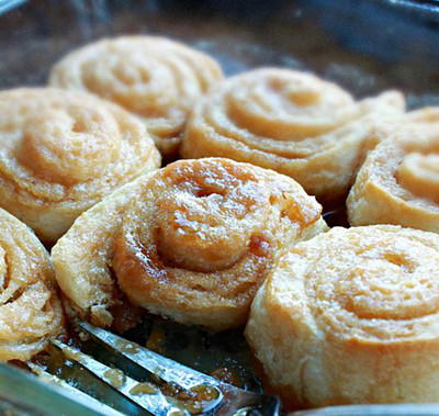 Easy At Home Slow Cooker Caramel Rolls