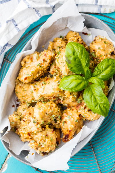 Snackable Garlic Parmesan Chicken Wings