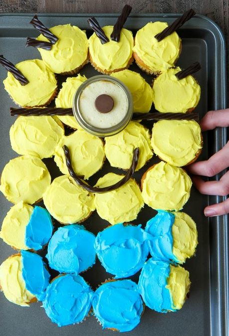 Minion Cupcake Tutorial