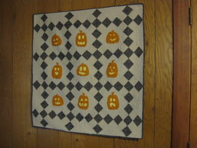 Cutie Pumpkins Wall Quilt