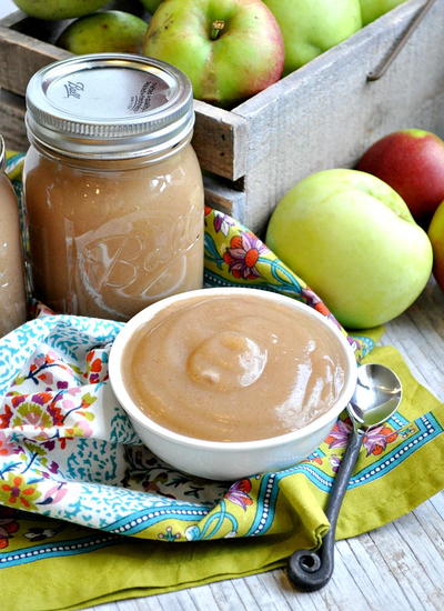 Slow Cooker Easy Applesauce