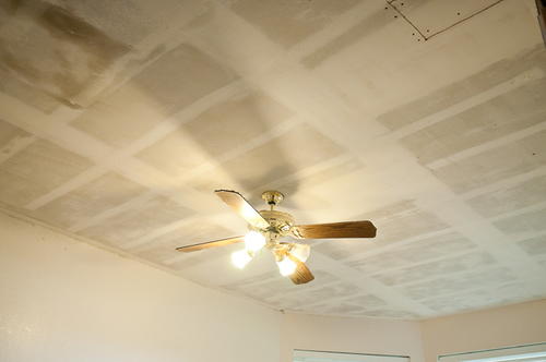 How to Remove Popcorn Ceiling
