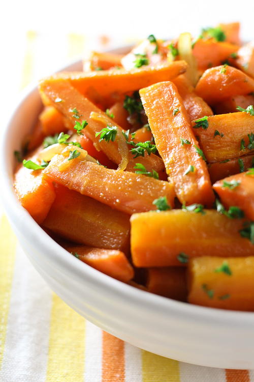 Roasted Coriander Carrots with Caramelized Onions