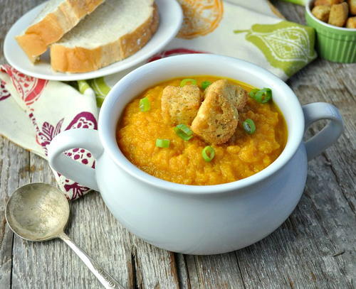 Easy Pumpkin Soup | FaveHealthyRecipes.com