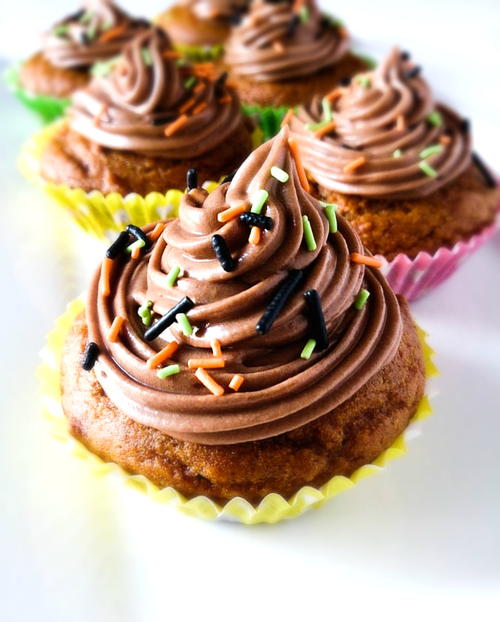 Pumpkin Lava Cupcakes with Nutella Frosting