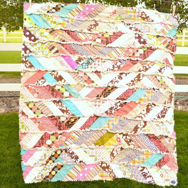 Autumn Scrappy Rag Quilt Pattern | AllFreeSewing.com autumn-scrappy-rag-quilt-pattern-allfreesewing-com