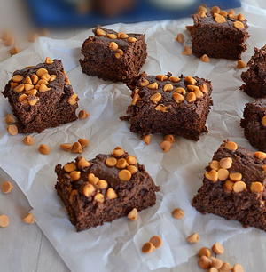 Light Chocolate and Peanut Butter Brownies