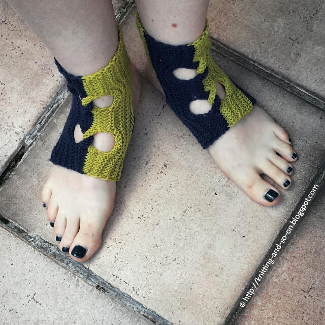 Garudasana Knit Yoga Socks AllFreeKnitting.com