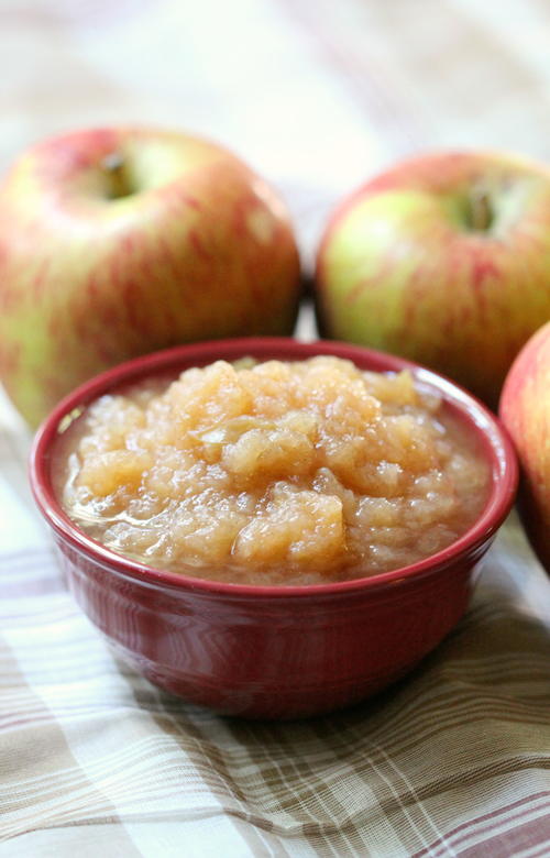 Fall-Favorite Homemade Applesauce