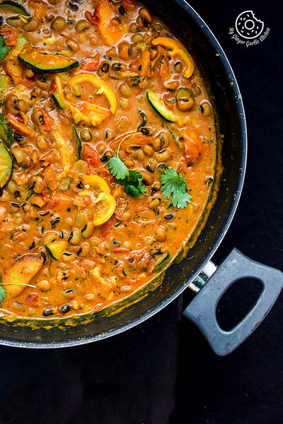 Black-Eyed Bean Zucchini Peach Curry