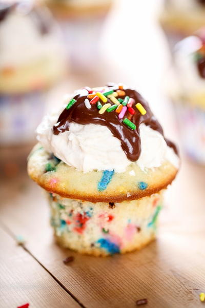 Simply Sweet Ice Cream Sundae Cupcakes