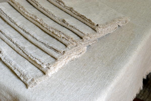 DIY Linen Tablecloth and Napkins