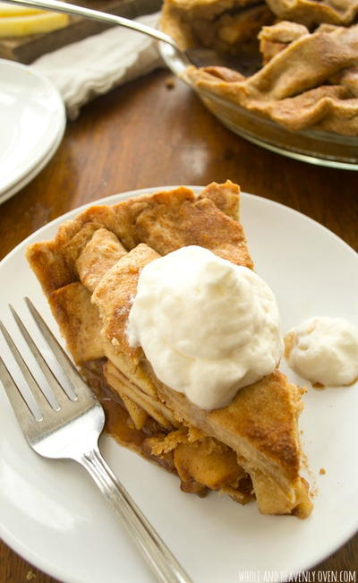 Bakery-Style Apple Pie