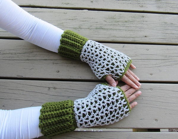 Claire Fingerless Mittens Pattern