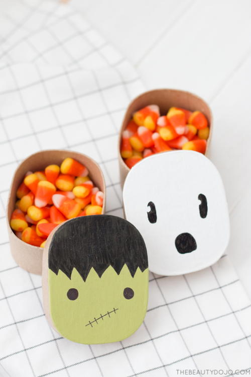 DIY Halloween Paper Mache Boxes_2