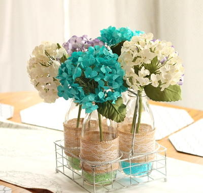 Delightfully Simple Rustic Centerpiece