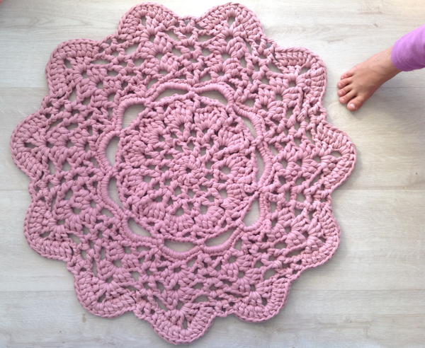 Lacy Doily T Shirt Yarn Rug