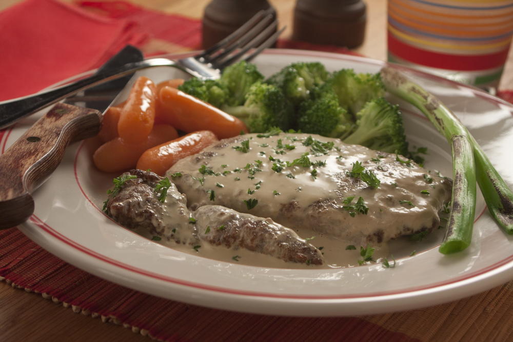 One-Skillet Steak Served with Vegetables