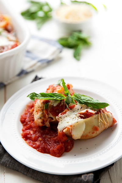 Chicken Parmesan Stuffed Shells