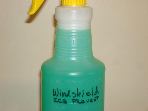 Windshield De-Icer and Ice Prevention Sprays