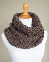 Outlander Crochet Cowl Pattern | FaveCrafts.com