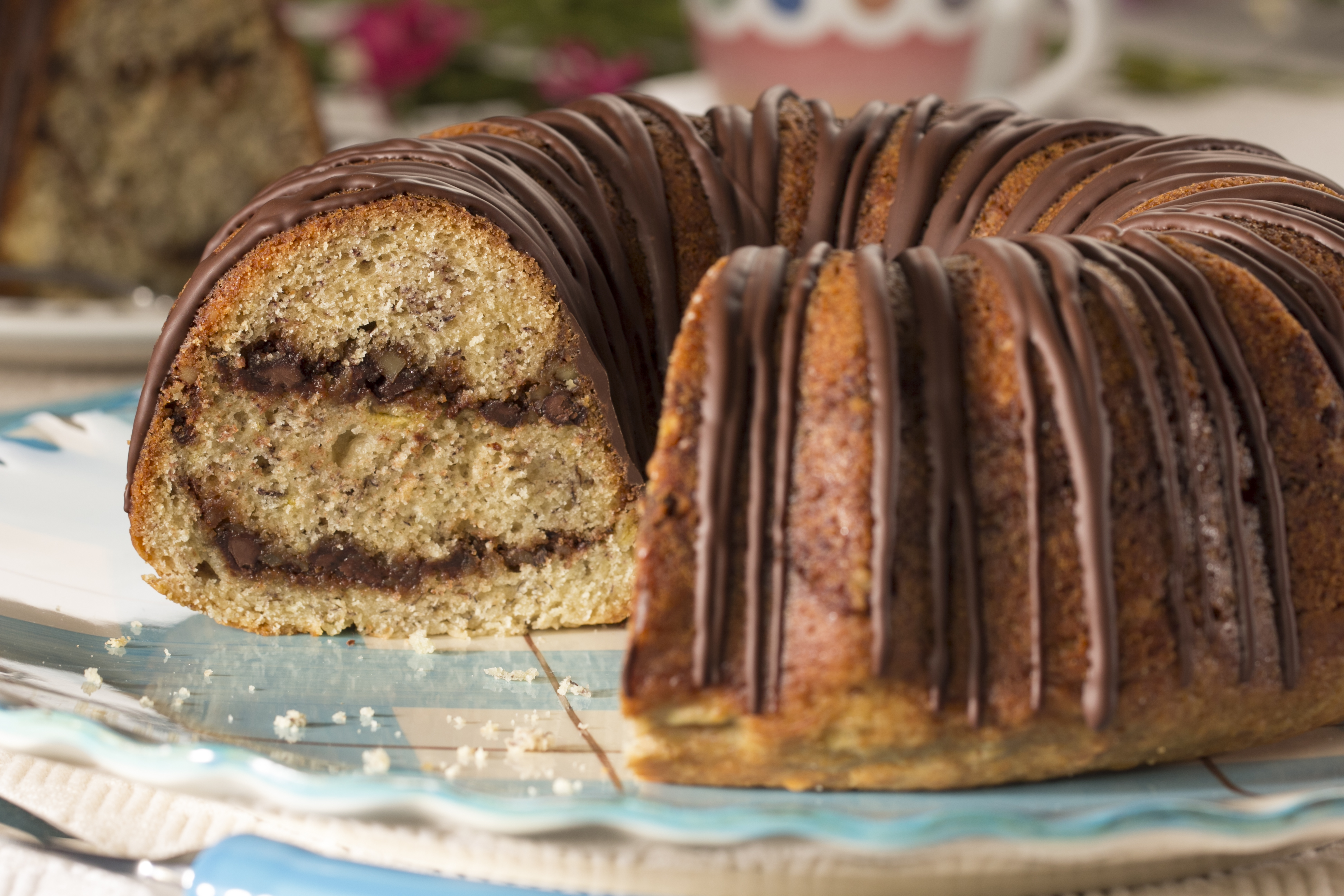 Chocolate Banana Swirl Loaf Cake - Brownie Bites Blog