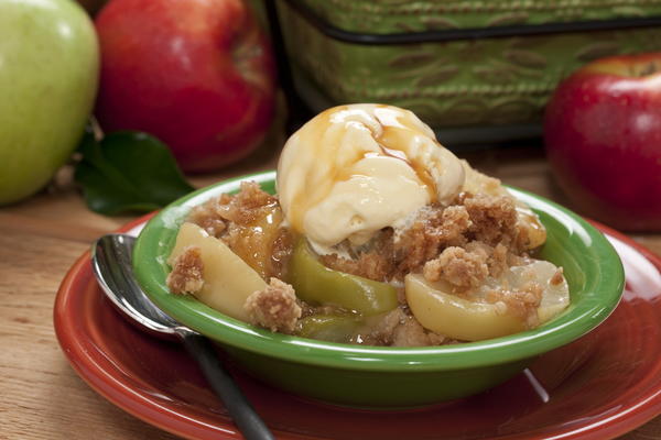 Fresh Apple Crumb Bake