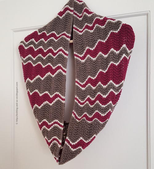 Jolly Waves Cowl_1