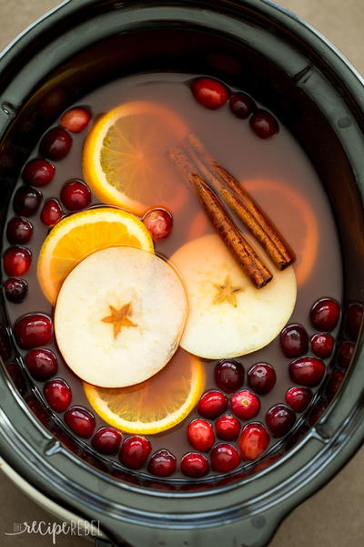 Festive Holiday Cranberry Apple Cider