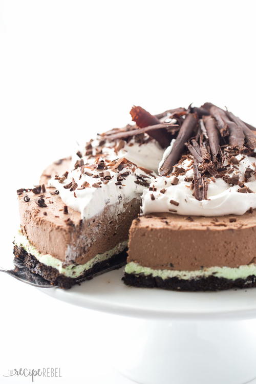 Almost No Bake Mint Chocolate Cheesecake