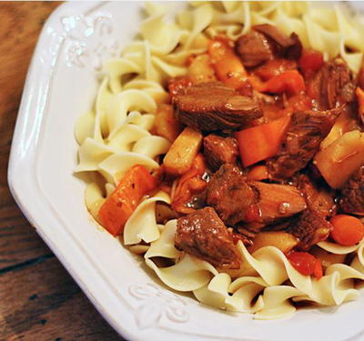 Slow Cooker Hungarian Goulash and Noodles