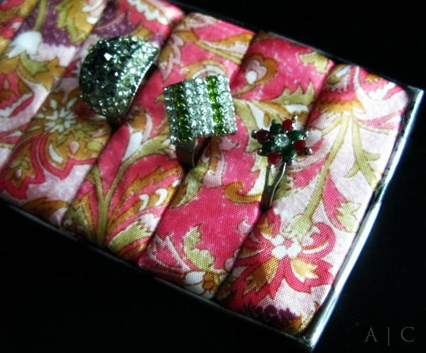 Marvelous Matchbox DIY Jewelry Organizer