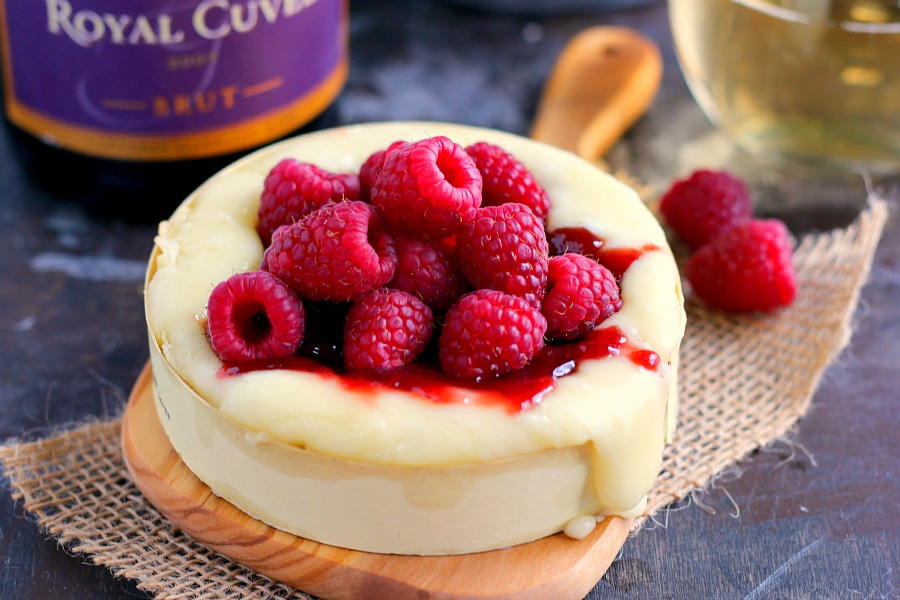 Fresh Raspberry Baked Brie | RecipeLion.com