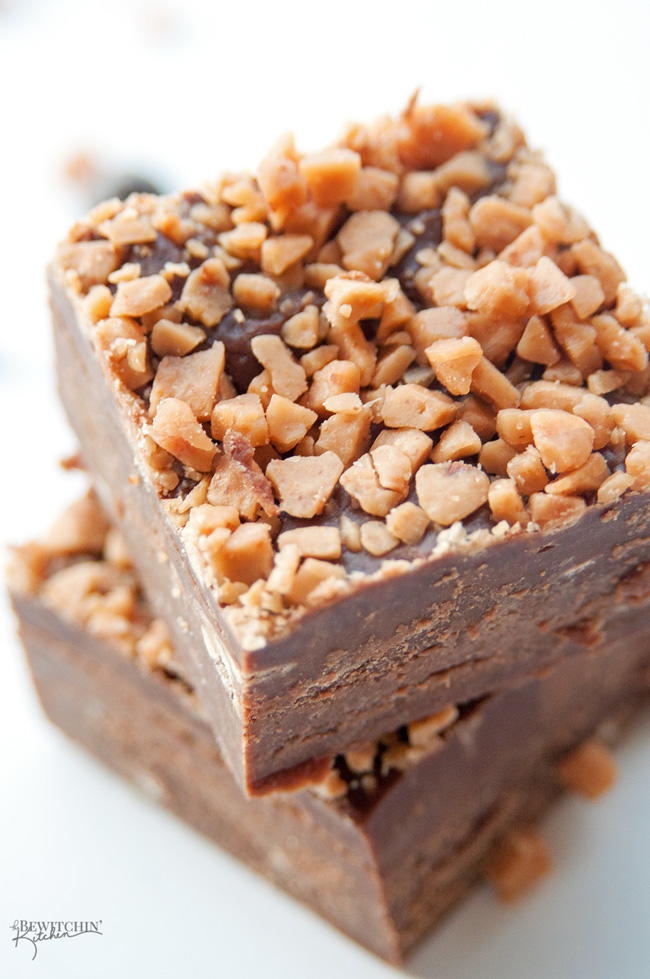 Chocolate Peanut Butter Fudge with Skor Topping  RecipeLion.com