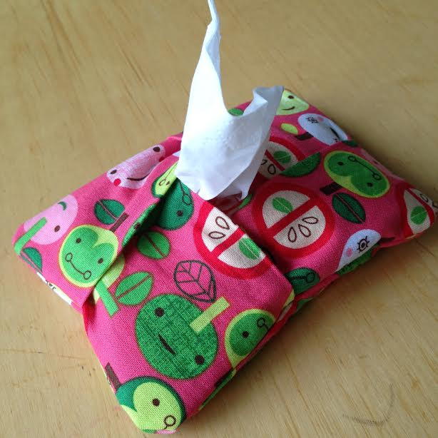 5 Minute Tissue Holder (Free Sewing Tutorial) | AllFreeSewing.com 5-minute-tissue-holder-free-sewing-tutorial-allfreesewing-com