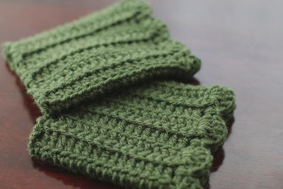 Scalloped Edge Crochet Boot Cuffs Pattern