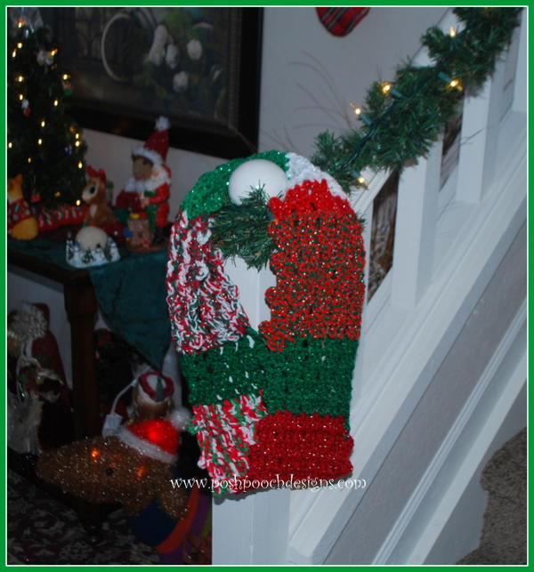 Random Christmas Crochet Cowl