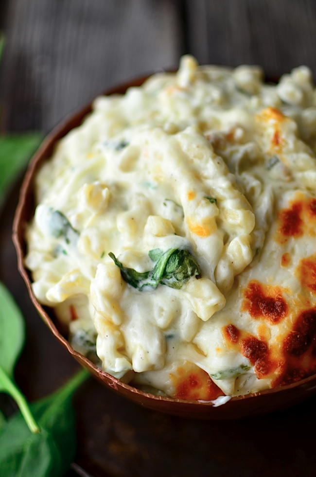 Seriously Delicious Spinach Artichoke Mac and Cheese