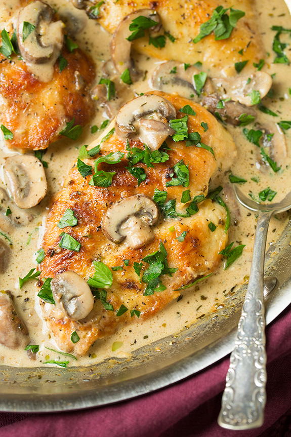 Skillet Chicken Recipe with Creamy Mushroom Sauce | FaveSouthernRecipes.com