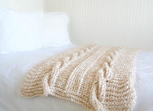 Endless Cables Knit Throw